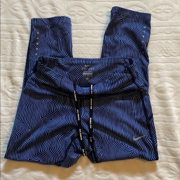 Nike running  capris size Xs - Picture 5 of 6
